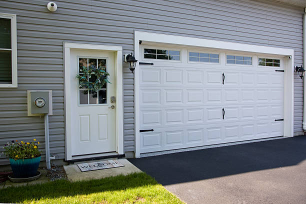 24/7 Emergency Garage Door Panel Replacement experts in Mount Airy, GA